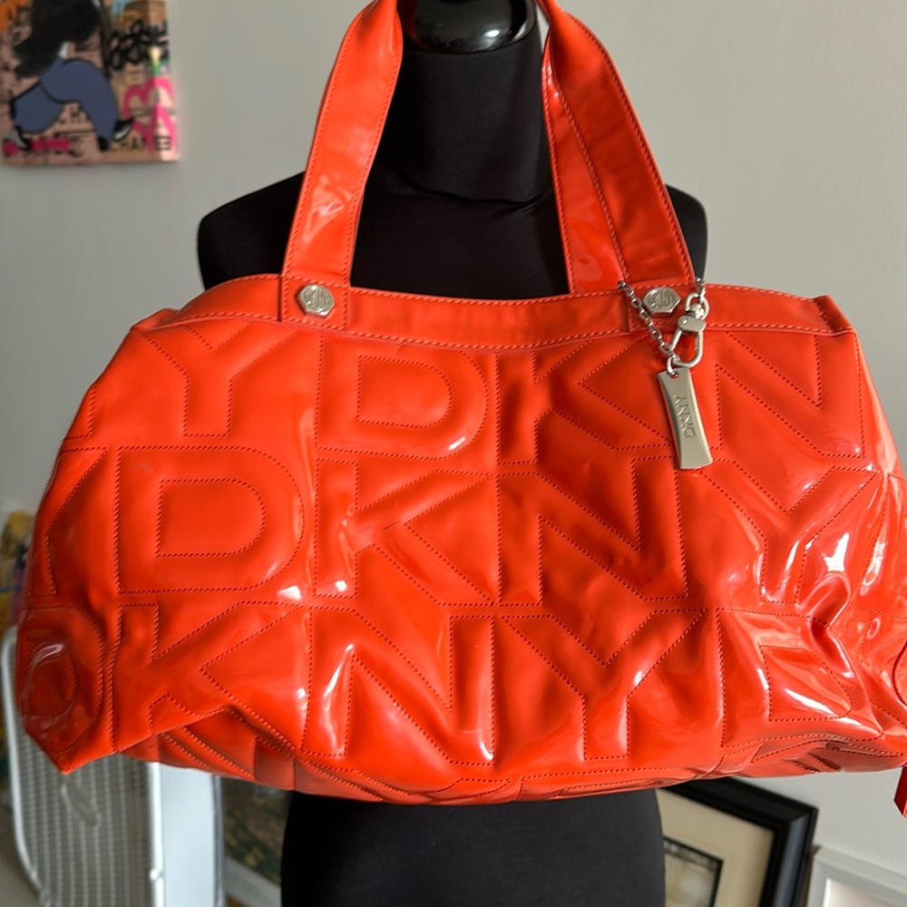 VINTAGE 90's DKNY travel bag  So COOL! Tote